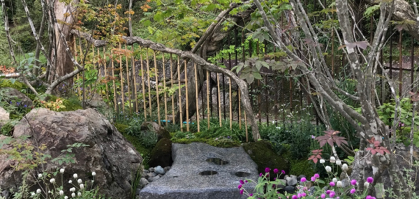 アイデア豊かな庭園の一コマ！ウーンなかなか・・