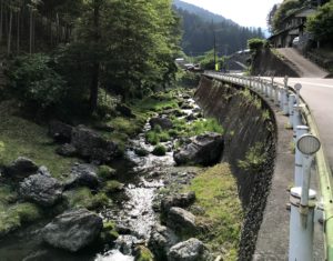 ２成木街道延命寺付近