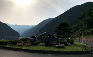 5有馬ダム入り口