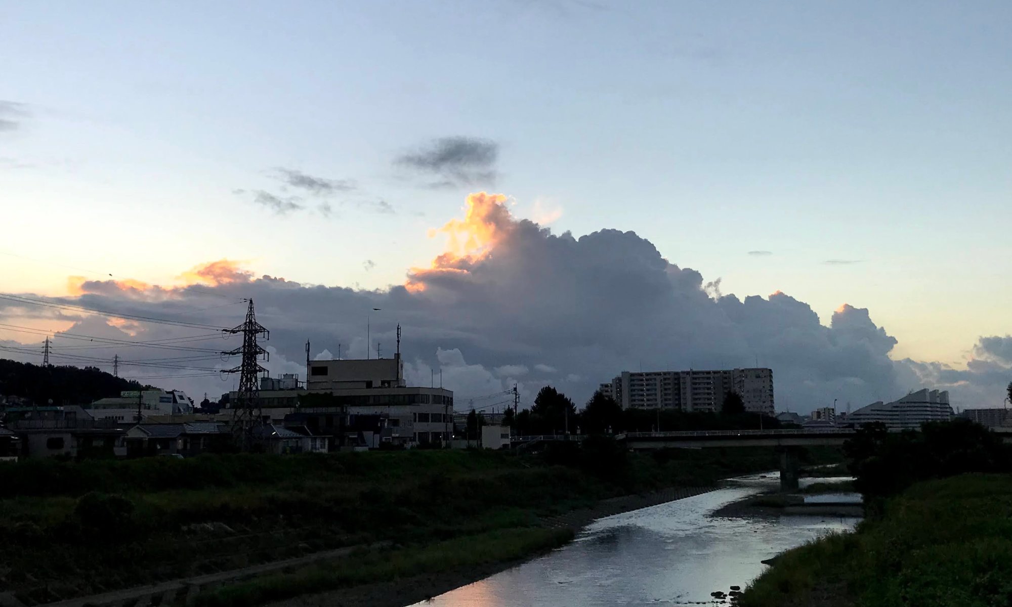 夕暮れに一瞬の輝き・浅川