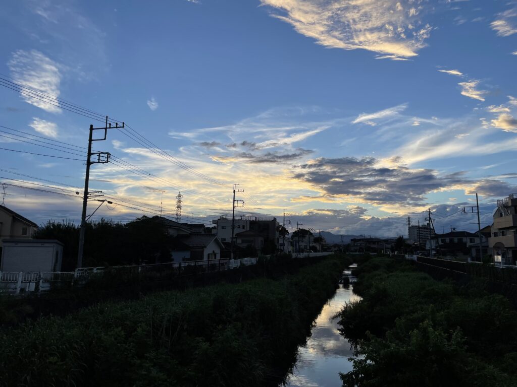 夏の夕暮れ(川口川)